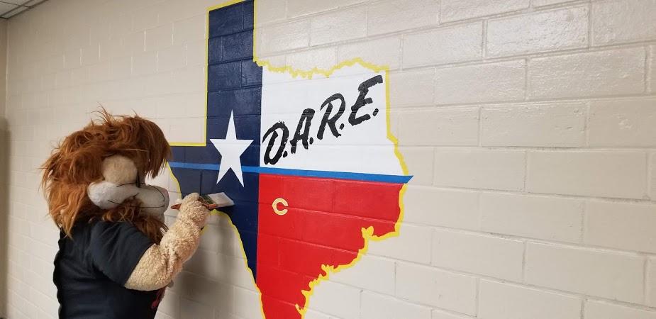 Darren Painting DARE Logo